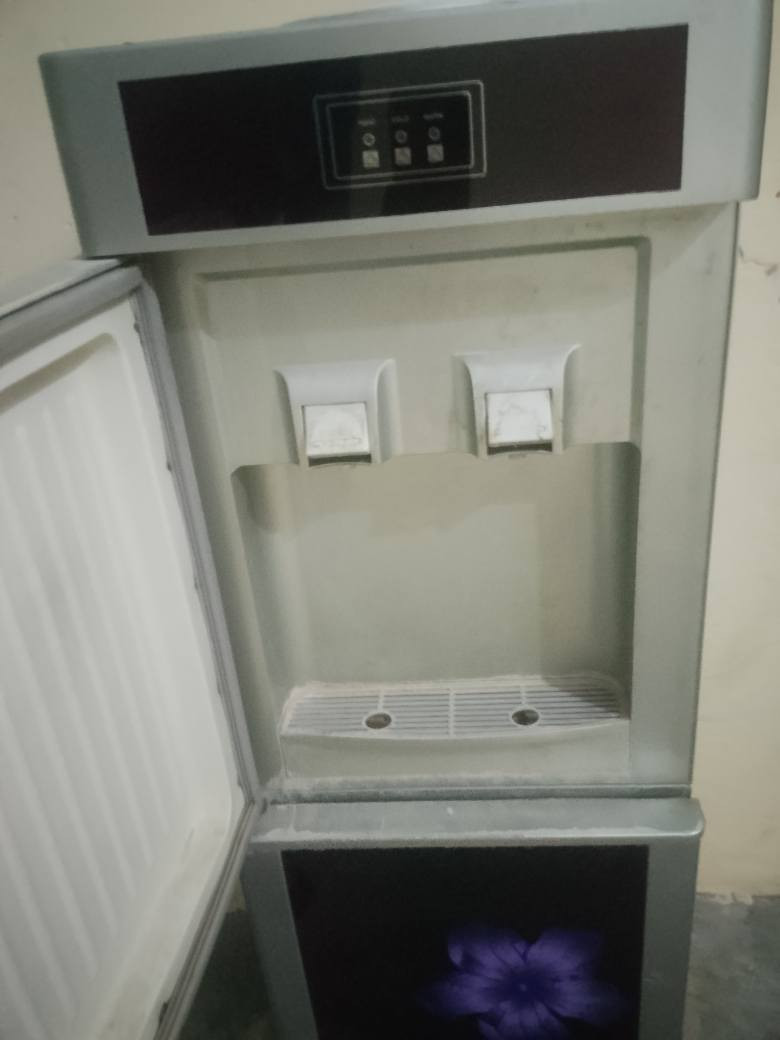 سلام عليكم براد للبيع شغال كامل سعر 60
 شراي يدلل كركوك, العراق


**إذا كنت صاحب هذا الإعلان وتريد حذفه لأي سبب، رجاءا أرسل رسالة إلى الدعم الفني**