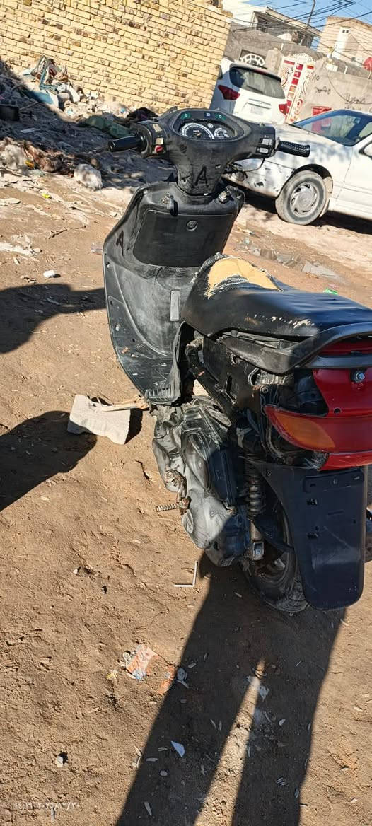 سلام عليكم دراجة البيع شغاله كهربيت مكينه نعمه مفتوحه مكان كوفه السعر 250وبيه مجال اتصل عليه رقم***********خاص مفتوح
