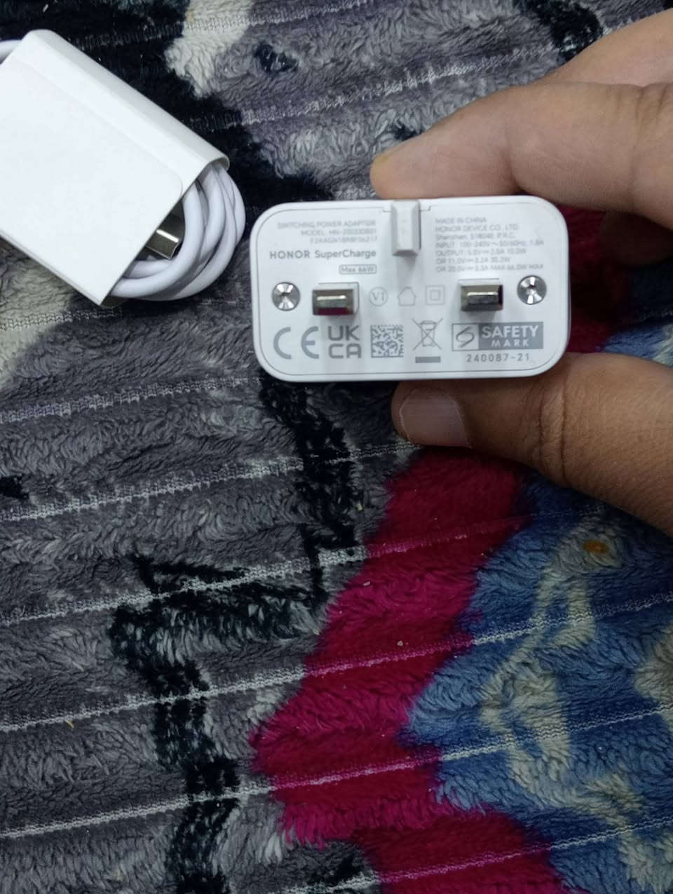 السلام عليكم 
للبيع شاحنه مال هونر X9c 
اصليه مال كارتونه 66 واط
السعر 25 مكاني بغداد الطوبجي 
***********
