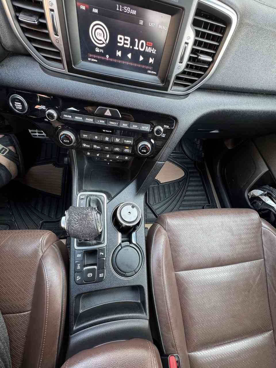 السلام عليكم
خليجي 2018 

مكفوله 

GT Line

ماشيه 71500

فول مواصفات 

السعر 202
***********
