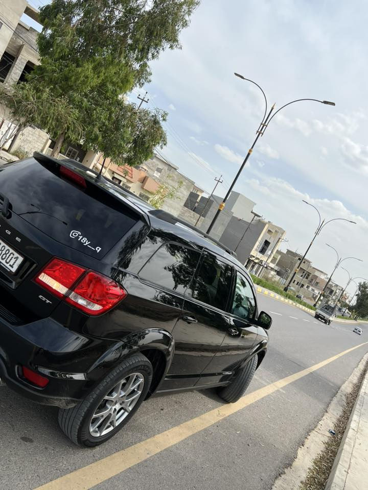 للبيع سيارة: دودج جورني GT (اعلى فئة) محرك ستة سلندر
•الرقم: مرقم نينوى 

• المواصفات كل اتي :

▪️السيارة: دودج جورني GT لون اسود

▪️المحرك: 3.6L (ستة سلندر)

▪️الموديل:2019

▪️حجم الويل: ويل كب جي تي حجم 19 مع طقم تايرات بحالة ممتازة

▪️لايتات اصفر عالي وناصي مع كشافات دعامية

▪️بصمات عدد 2 للأبواب مع بصمة تشغيل وتشغيل عن بعد

▪️هيترات بالمرايا الجانبية.  +رادار 

▪️شاشة الدشبول حجم كبير (ايباد) للتحكم بأيعازات السيارة

▪️غرفة السيارة: كشنات السيارة جلد اسود اصل

▪️تدفئة لكراسي المقدمة

▪️تدفئة بالستيرن

▪️ثلاث قطع تبريد

▪️تحكم فول كهرباء لكرسي السائق

▪️السيارة 7 راكب

▪️سستم صوت ALPINE

▪️تشغيل عن بعد

▪️دبل كزوز

▪️تحكم ستيرن جهتين بلوتوث وحاكية وكروس سرعة وتحكم صوت 

▪️نظام ABS مانع انزلاق

ملاحضه:  السياره رقم نينوى مسطره هزه وسنويه جديد 

▪️السعر   ١٥٠.   قابل لل تفاوض 

التواصل على واتساب.   ***********

رقم الهاتف.   ***********
