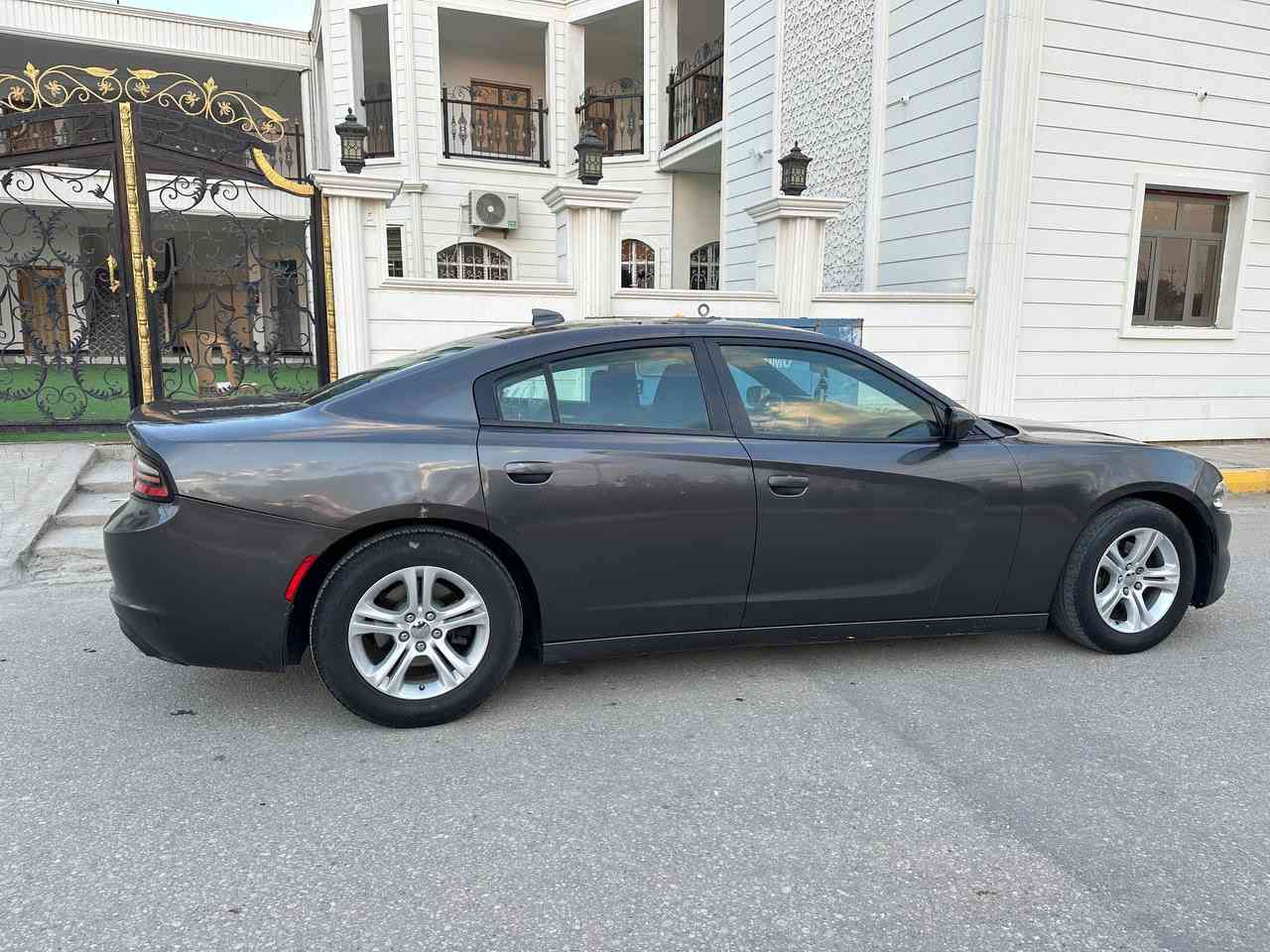 السلام عليكم 
جارجر موديل  2016 مرمز 2023 SXT
صور الحادث مرفقه بلمنشور 
رقم نجف بسمي 
العنوان :ذي قار _ سوق الشيوخ
السعر :158وبيها مجال بسيط
الهاتف:***********
