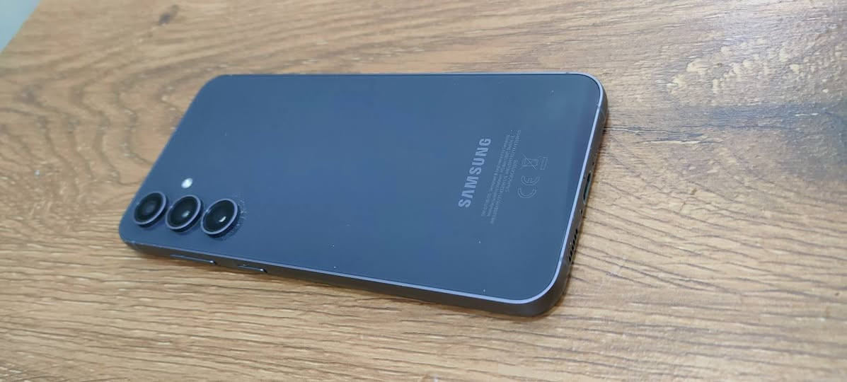 سامسونج أس 23 fe
جهاز بلزكاته شرط نظافة 100% 

ذاكرة 256 

السعر 550 الف قفل سعر نهائي


**إذا كنت صاحب هذا الإعلان وتريد حذفه لأي سبب، رجاءا أرسل رسالة إلى الدعم الفني**