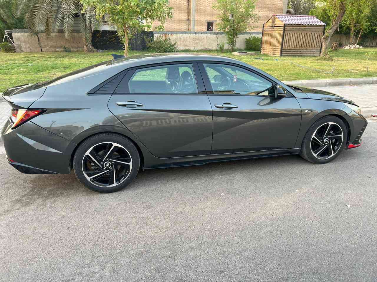 ‏𝐇𝐘𝐔𝐍𝐃𝐀𝐈 E𝐋𝐀𝐍𝐓𝐑𝐀 23 𝐍 𝐋𝐈𝐍E
فول الفول  
بدون ايرباكك
محرك 1600 تيربو 🚀🚀🚀
كير اوتوماتيك دبل كلچ  7 نمر
فتحة سقف
يده كير + الستيرن شعار N
شاشه كار بلي و اندرويد 
كشنات تدفئة 
بصمه ابواب(لمس)
كشن جلد مطعم بمخمل +مغلف نايلون حراري 
كشن كهرباء 
شاشة كبيرة 
3 انظمة قيادة sport manol smart
لايت لد نهاري ليلي 
رادارات 
تحديد مسار 
مثبت سرعة 
انارة ترحيبية 
ويل حجم 18 
سستم صوت boss
فول تحكمات ستيرن 
مطعمة بآسود 
لايت عدستين
شفتات 
اشاير بالمري 
شحن لاسلكي
انارة بالدشبول 
كامرة خلفية دوارة
بعد بيهة مواصفات 
السياره جديده ماشيه 22ميل 
السيارة بيهة صبغ دعاميات امامية وخلفية ومسطرة الصندوك فقط اخت الكلين يعني 
 
  
للتواصل (    ***********) 
مكان بغداد السيدية
