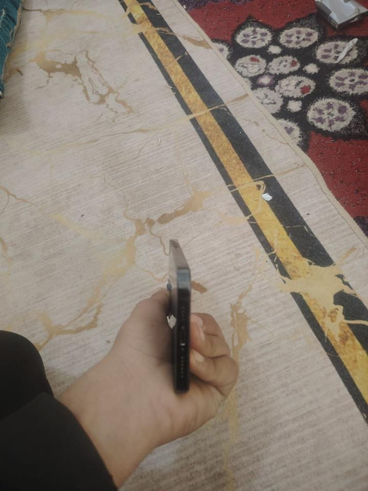 ايفون ١٢برو ماكس ذاكرة 256
الجهاز مثل ماواضح كدامك النضافه%100
مبدل شاشه وبطاريه اصليه
بطاريته حاليا 100
بي فطر بظهر

العنون النجف حي ابو طالب
السعر 325 وبي مجال حك الجيه
رقم الهاتف ***********
•
