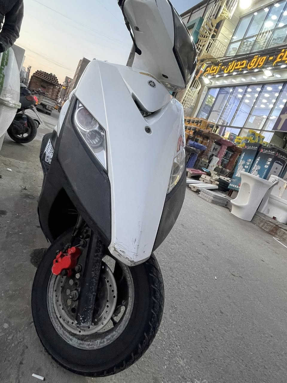 دراجه ثعلب لبيع دراجه فول مكينه ما مفتووحه السعر ٦٠٠وبيها مجال الصدر ***********
