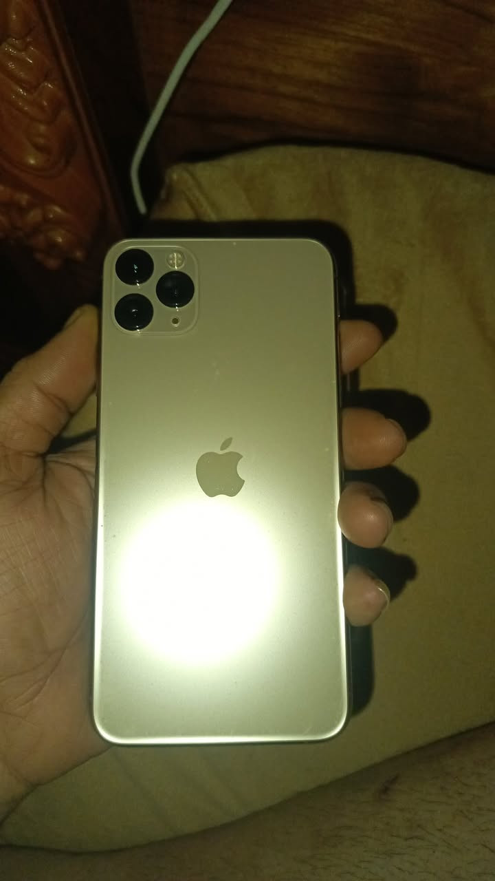 سلام عليكم ايفون11برو ماكس لون ذهبي جهاز كله مكفول 
جهاز مال بيت يشهد الله مامتعوب وكامل ملحقاته كرتون وكيبل اصلي مال شركه ضمان سنتين بي وكفر بطاريه 94 ذاكره ٢٥٦/ مراوس هم عادي السعر 400
  ***********

