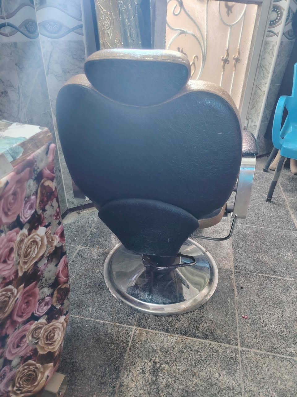 كرسي حلاقه مابي كل خلل للبيع السعر ١٥٠ وبي مجال


**إذا كنت صاحب هذا الإعلان وتريد حذفه لأي سبب، رجاءا أرسل رسالة إلى الدعم الفني**