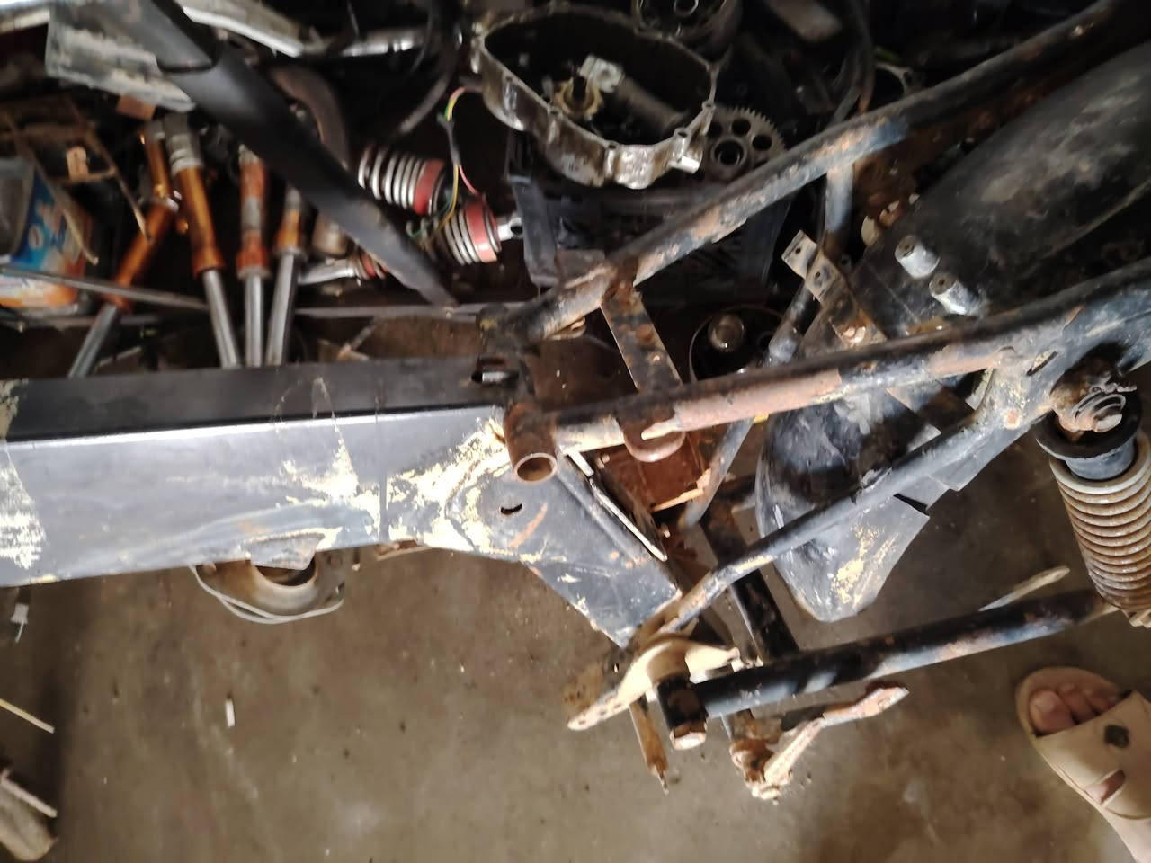 سلام عليكم شاصي مابي قطرت لحيم توصيل موجود ***********
