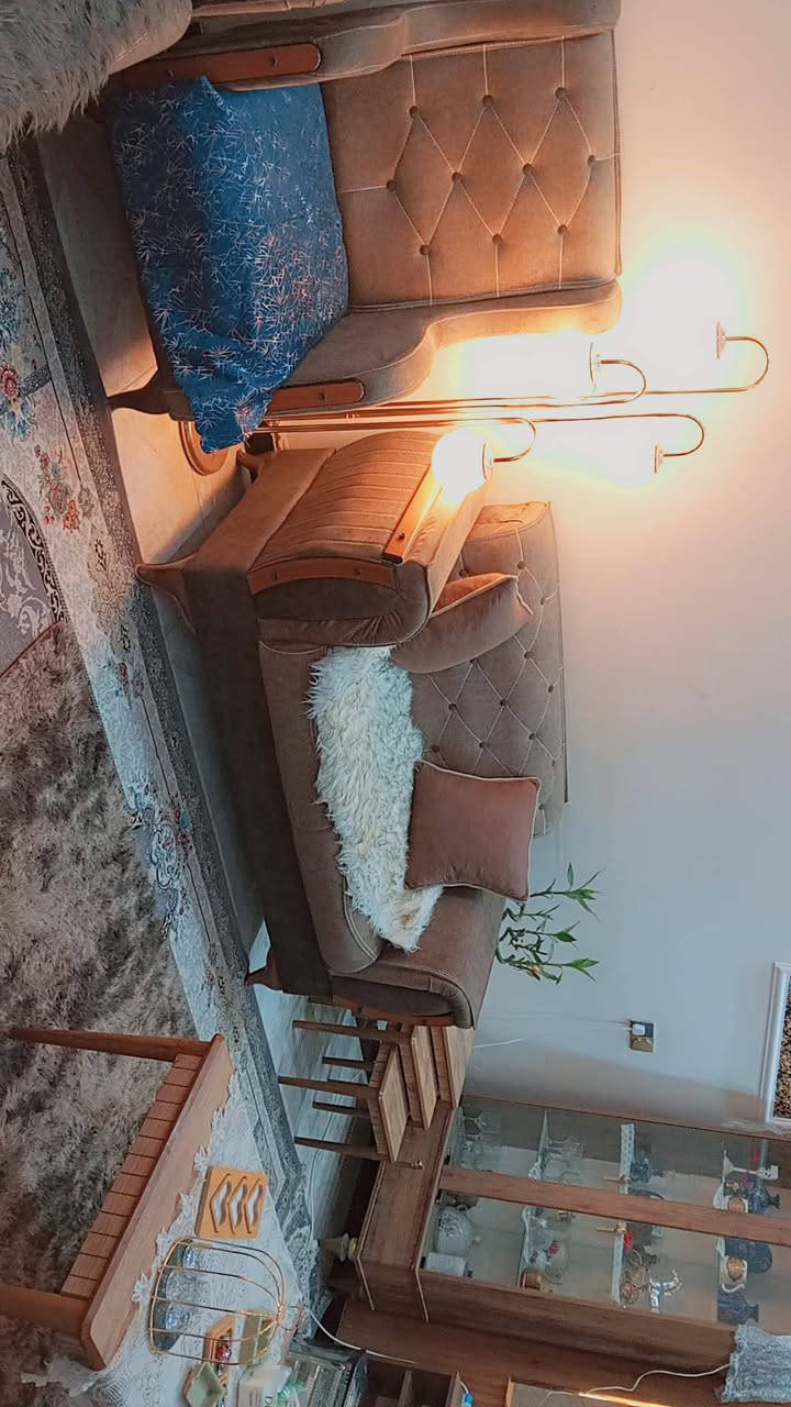 مكلفه بلنشر غرفه نوم نظيفه للبيع السعر 500  وتخم للبيع السعر 600
زعفرانيه رقم الهاتف ***********
