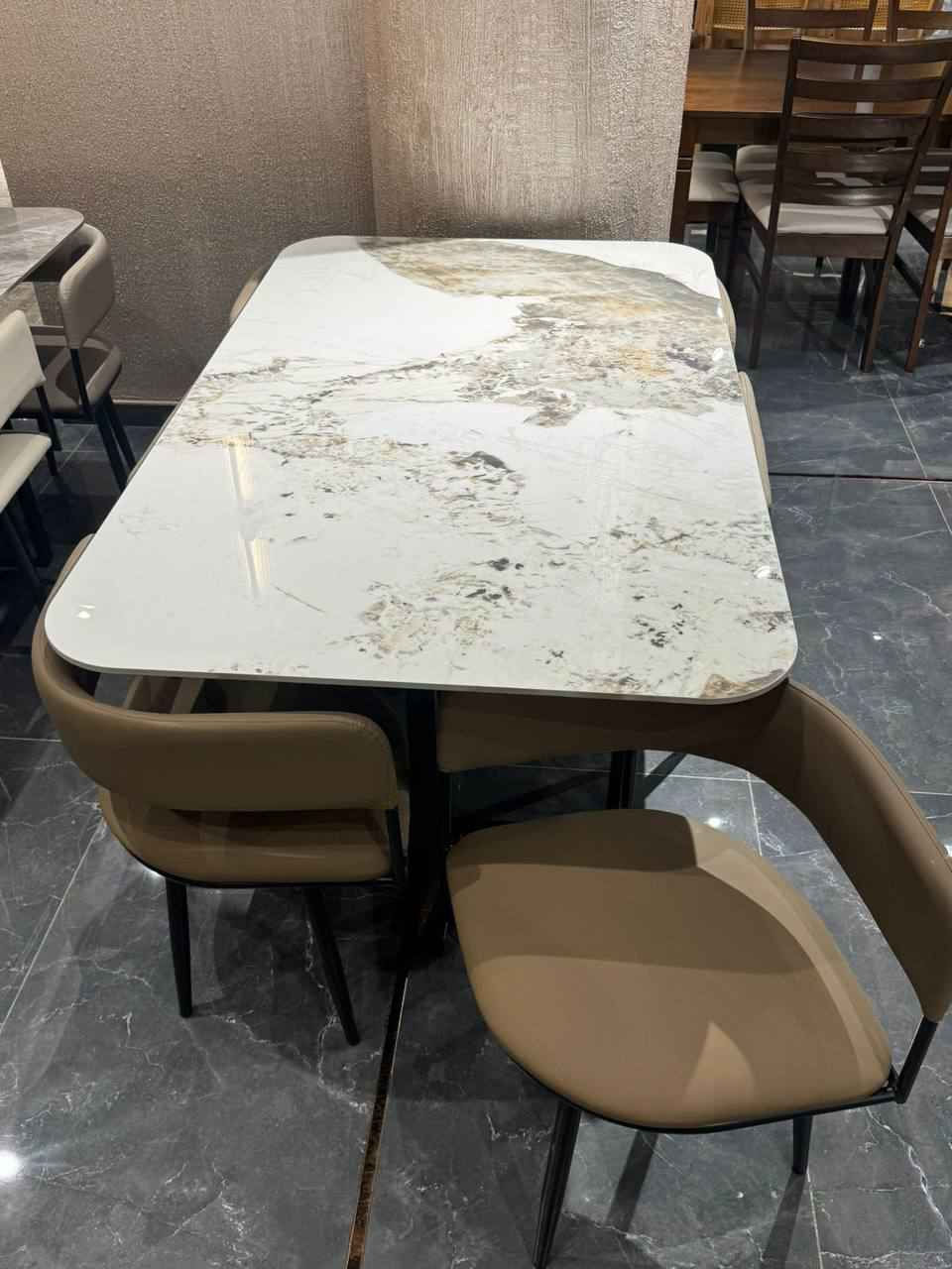 🔸 ميز طعام
🔸 موديل شطرنج 6 كرسي
🔸 سطح مرمر بورسلين
🔸 كشنات جلد ارجل حديد
🔹 السعر 295الف بغداد, العراق


**إذا كنت صاحب هذا الإعلان وتريد حذفه لأي سبب، رجاءا أرسل رسالة إلى الدعم الفني**