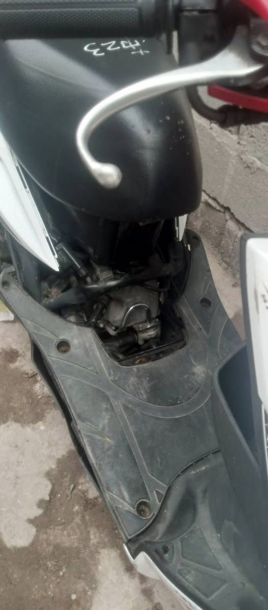 سلام عليكم ماكس كامكو نوزل نضيفه وحلوه مال بيت ما مستخدمه هواي كهربائيات كلها شغاله سعر 400 وبيها مجال قليل مكاني بصره رقم ***********
