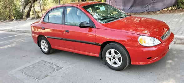 السلام عليكم عندي كيا ريو للبيع موديل 2002 بيهة صبغ عام جمالية مكينة وكير مكفولات تبريد شغال تخم تاير جديد رقم سليمانية جديد  هزة جديدة سنوية لغاية 2029مكان السيارة بغداد السعر 55 $ الهاتف ***********
