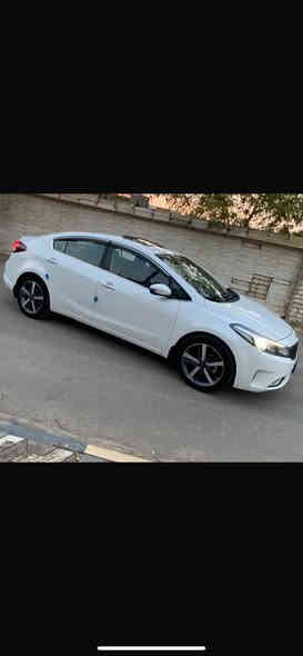 السلام عليكم 
سيراتو إيراني 2017 فوول كفاله عامه من الصبغ والبارد 
ماشيه 83 اي نقص مابيها 
داعميات مكفوله 
باسمي تحويل ثاني يوم مكان سياره بغداد رقم بغداد جديد إنكليزي 
 ***********
