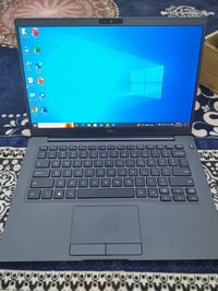 لابتوب دل نظيف جدآ نظافة 95% كوراي 5 جيل 8 رام 8 هارد256 ssd السعر 300...