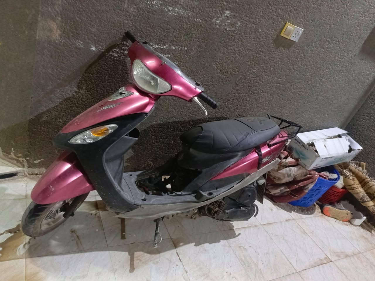 ماكس منغولي للبيع ب400 وبيها مجال 
عوزها تاير وره وترتيبات 
الدراجه شغاله نكره سلف هندر كل شي شغال 
مكان ناصريه مركز 
***********
