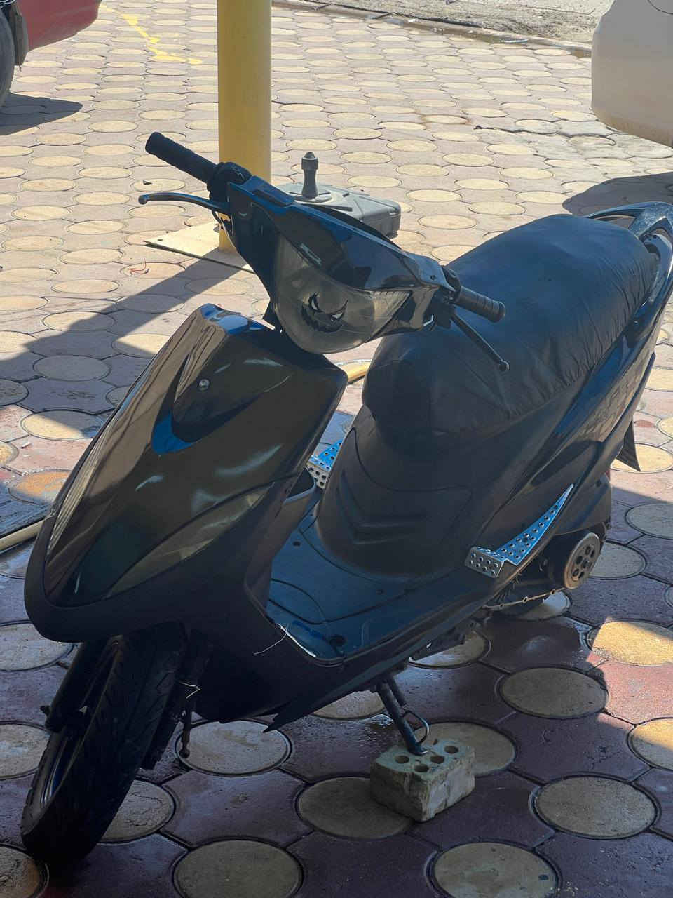 مرخصت الادمن
ماكس بوشه 55 رياضي 
شلعه ومعدل تاكل الكاع 
كامله مكمله 
كلجات رياضيه اصلي 
ربع صلف شغاله 
دراجه نقصه فقط عداد سرعه 
سعره 450 
اتصال او واتساب ***********
