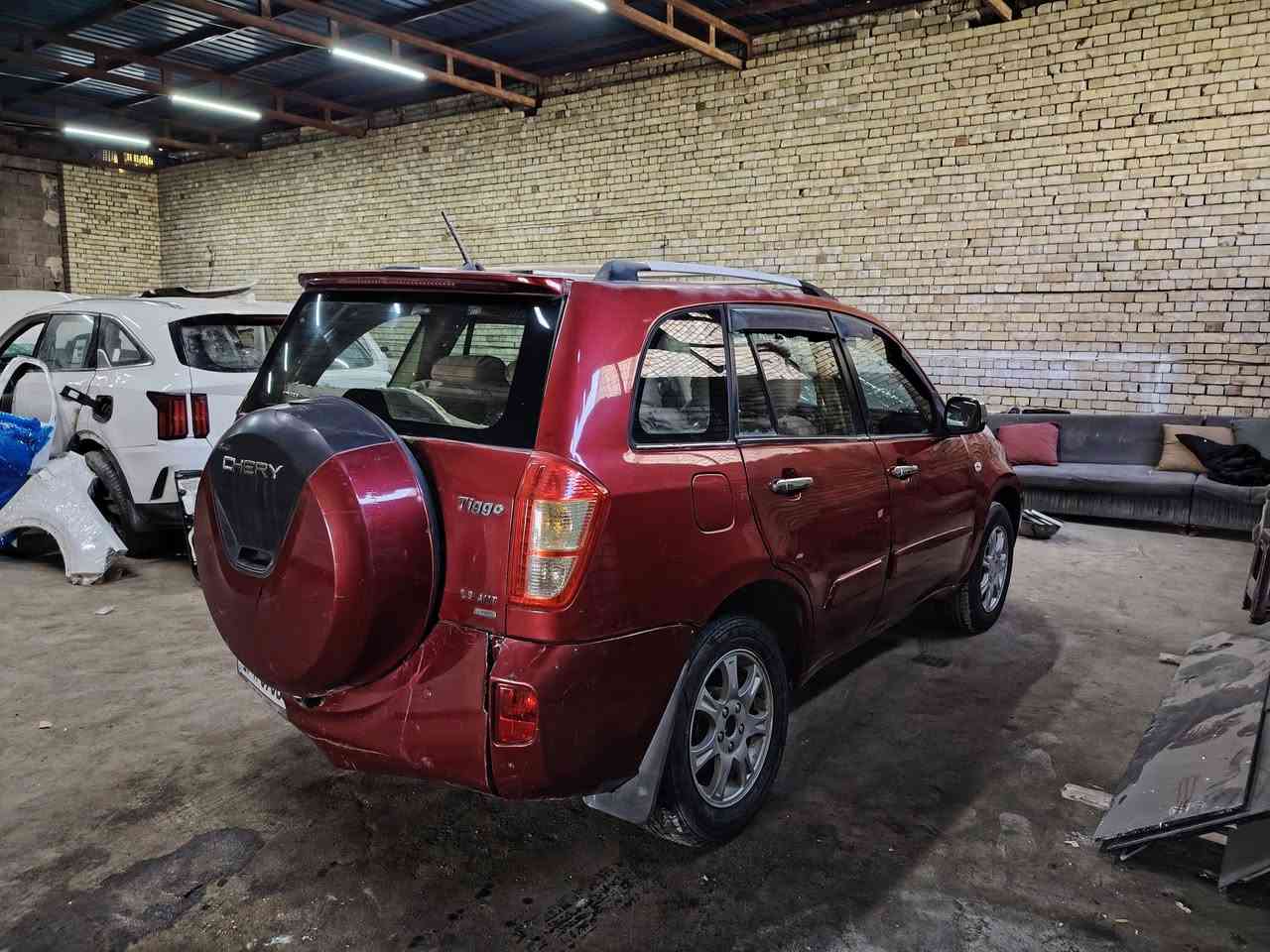 السلام عليكم اخوان للبيع شيري تيكو موديل ٢٠١٣ رقم دولي باسمي فول مواصفات للبيع على حادها الحالي شغاله وتمشي للاتصال ***********مكانها بغداد
