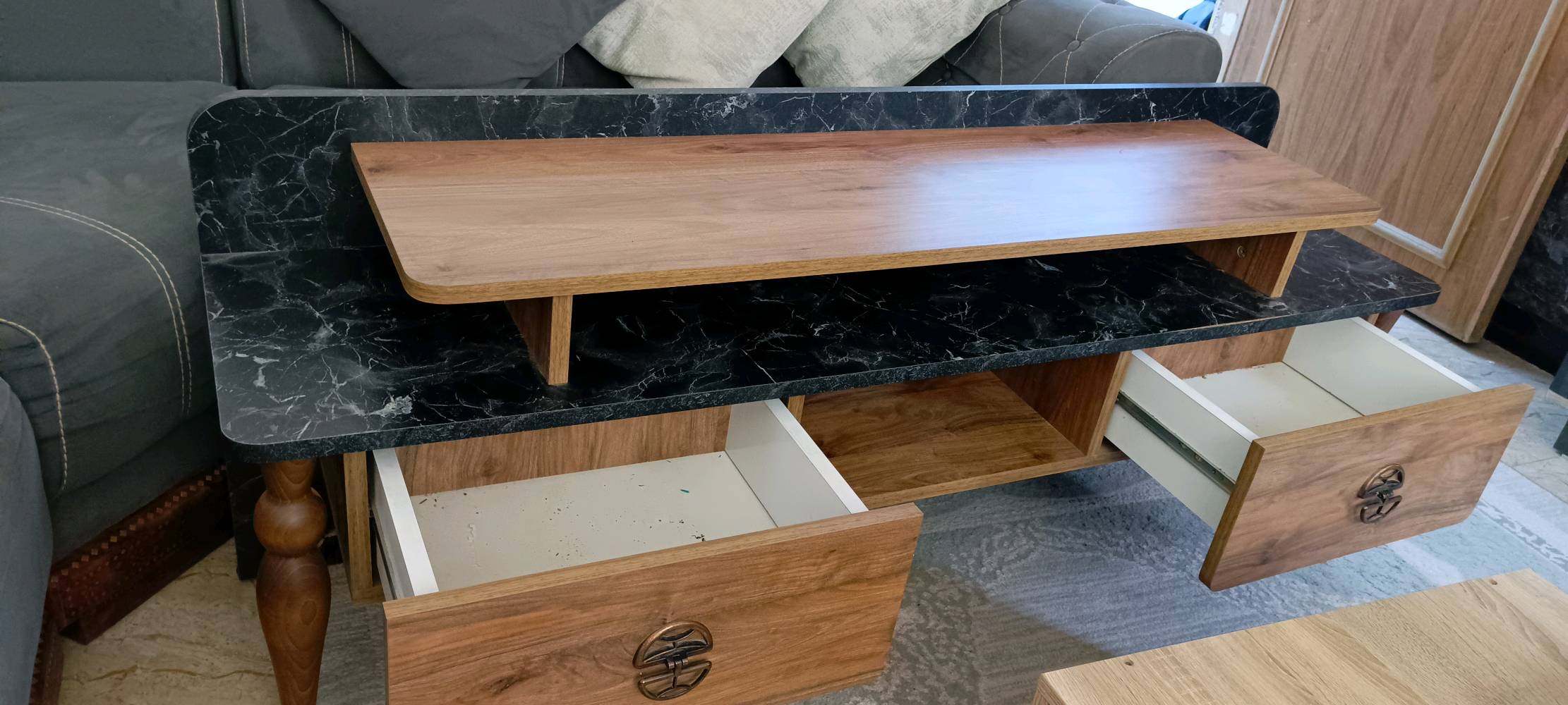 السلام عليكم ميز شاشه نضيف كلش اخو الجديد المكان الاعظميه /الكريعات