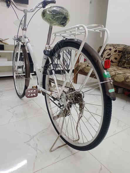 سلام عليكم بايسكل للبيع جديد بمعنى الكلمه موديل 2021 حجم 27 الله شاهد البايسكل كلش نضيف موضح بل صور ولسعر (125)وبي مجال للطيبين مكان بغداد ابو غريب رقم (***********)
