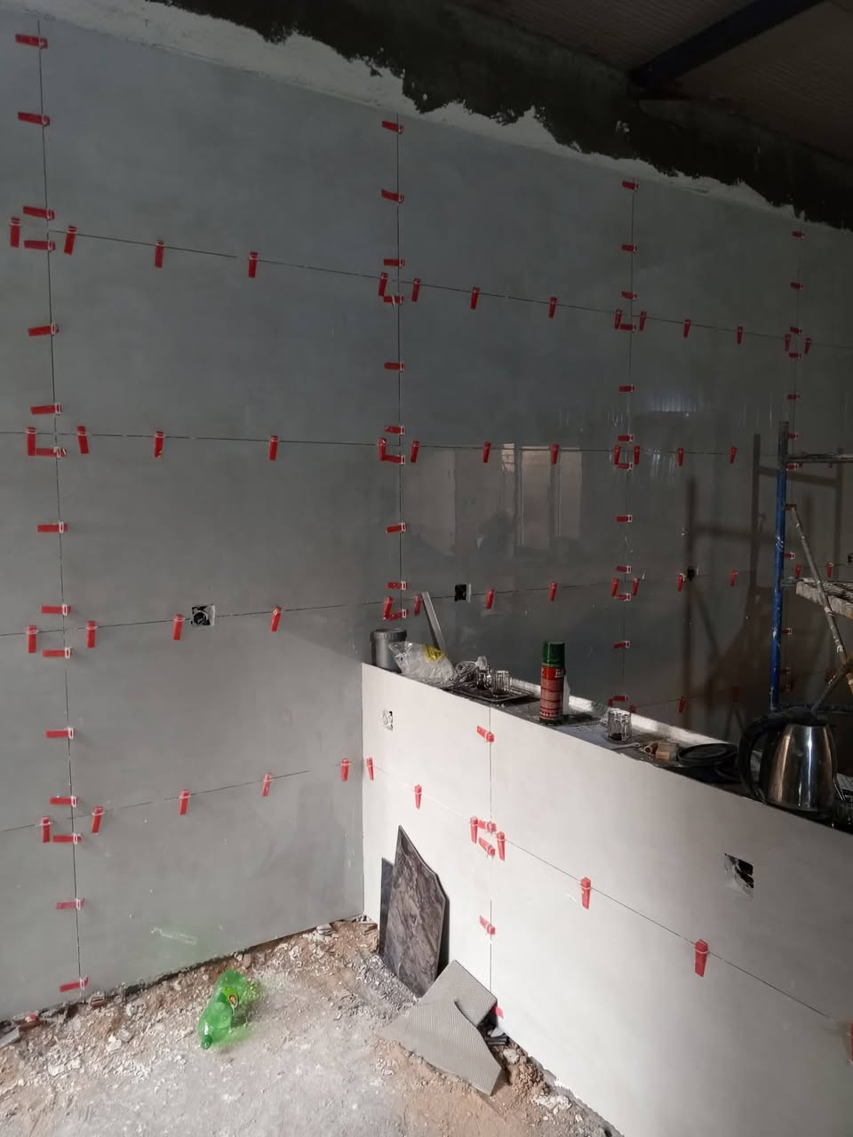 السلام عليكم كادر سيراميك مصري البصره شغل درجه اولى تسليم هندسي 
بي واتساب ***********
