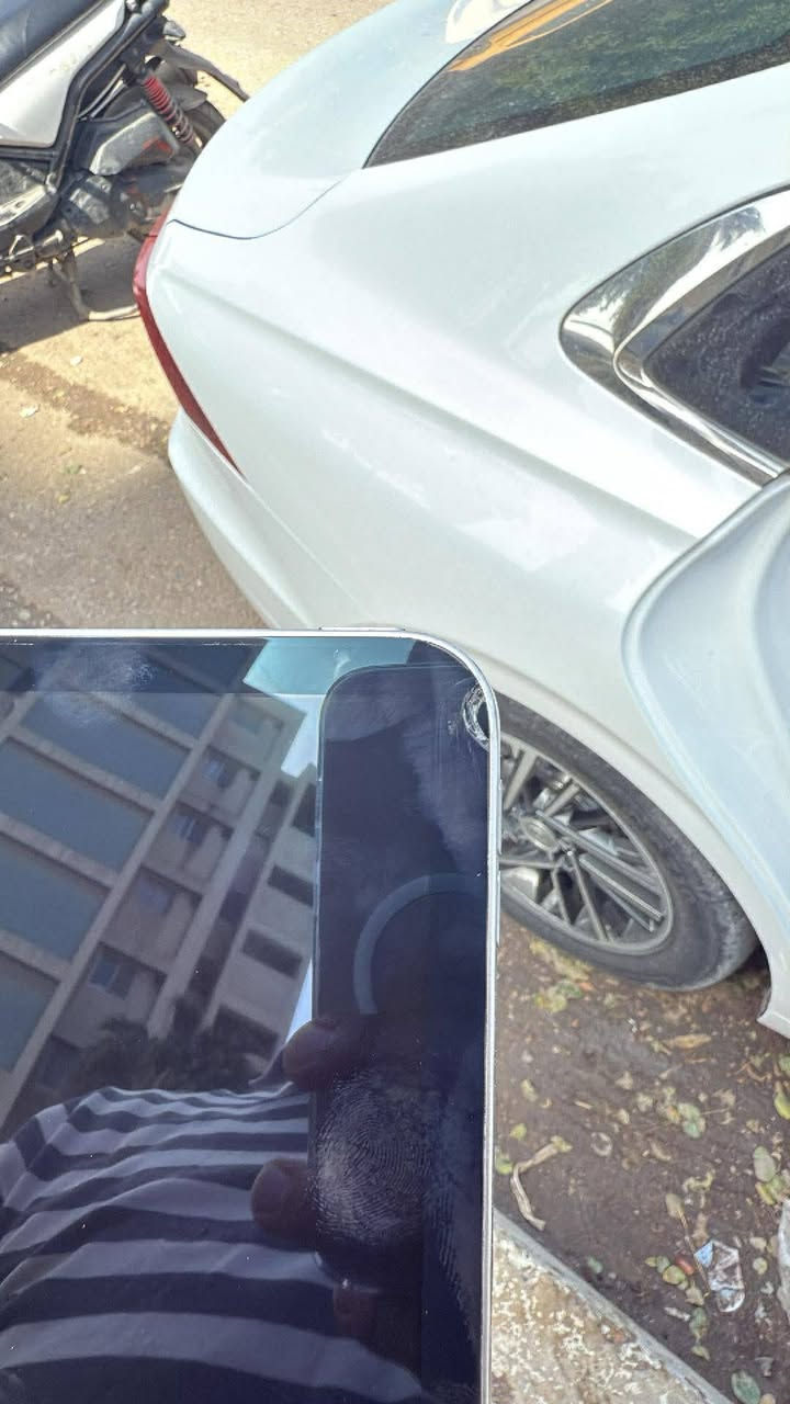 سلام عليكم ايباد ١١ ذاكره ٢٥٦ بطاريته ٨٥بي صدعه قليله بشاشه ومامثره علي سعره ٦٢٥ وبي مجال قليل مكاني ديوانيه دغاره ***********
