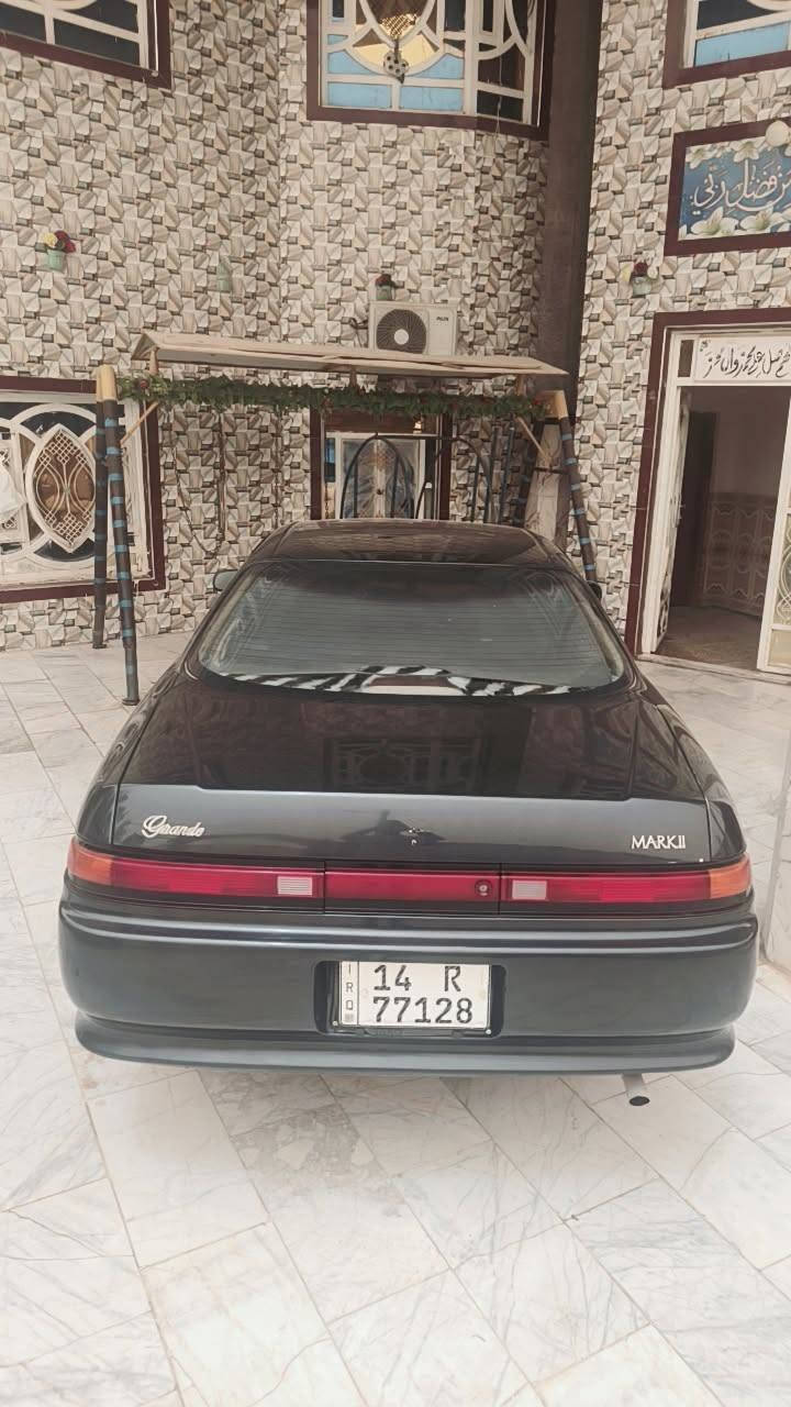 السلام عليكم 
مارك نفخ مديل 2000 سنويه لل30 سياره مكفوله من الضربه والكص والنقل والاصوليات رقم نكليزي محرك ونجي تبريد شغال كلشي شغال بيهه تخم تايرات جدد حداده جديده سياره نظيفه ونصبتهه حلوه نفس الصور مكاني البصره القرنه السعر 75 وبيهه مجال جوه ال70 لا يتصل ويتعب نفسه *********** وخاص موجود هم
