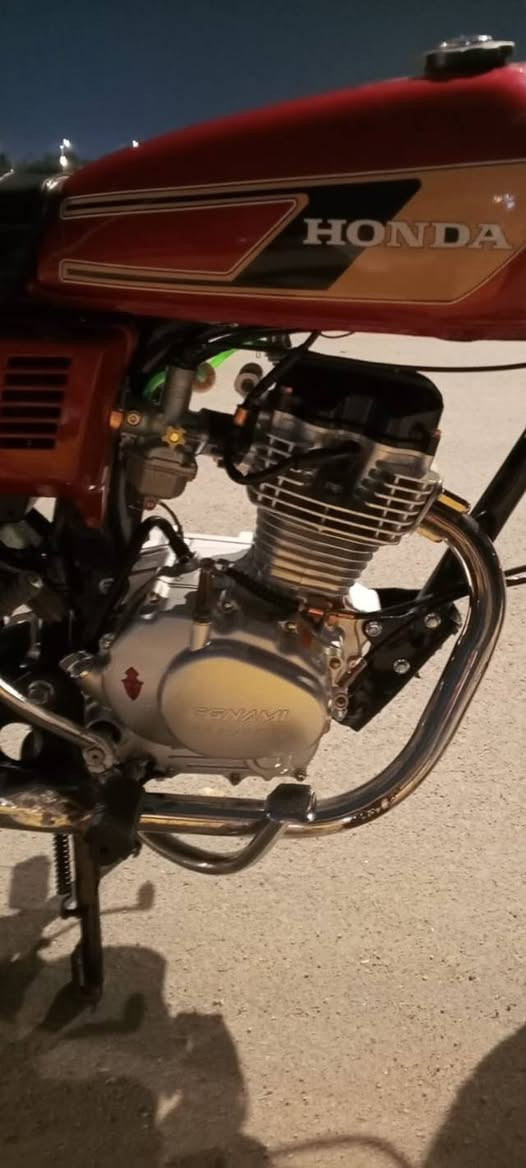 سلام عليكم دراجه نامه مكينه سيجي دراجه بلاديه صارله اقل اسبوع من معمره انضف من صوره السعر خاص وتحياتي لجميع 🫡
رقم***********
