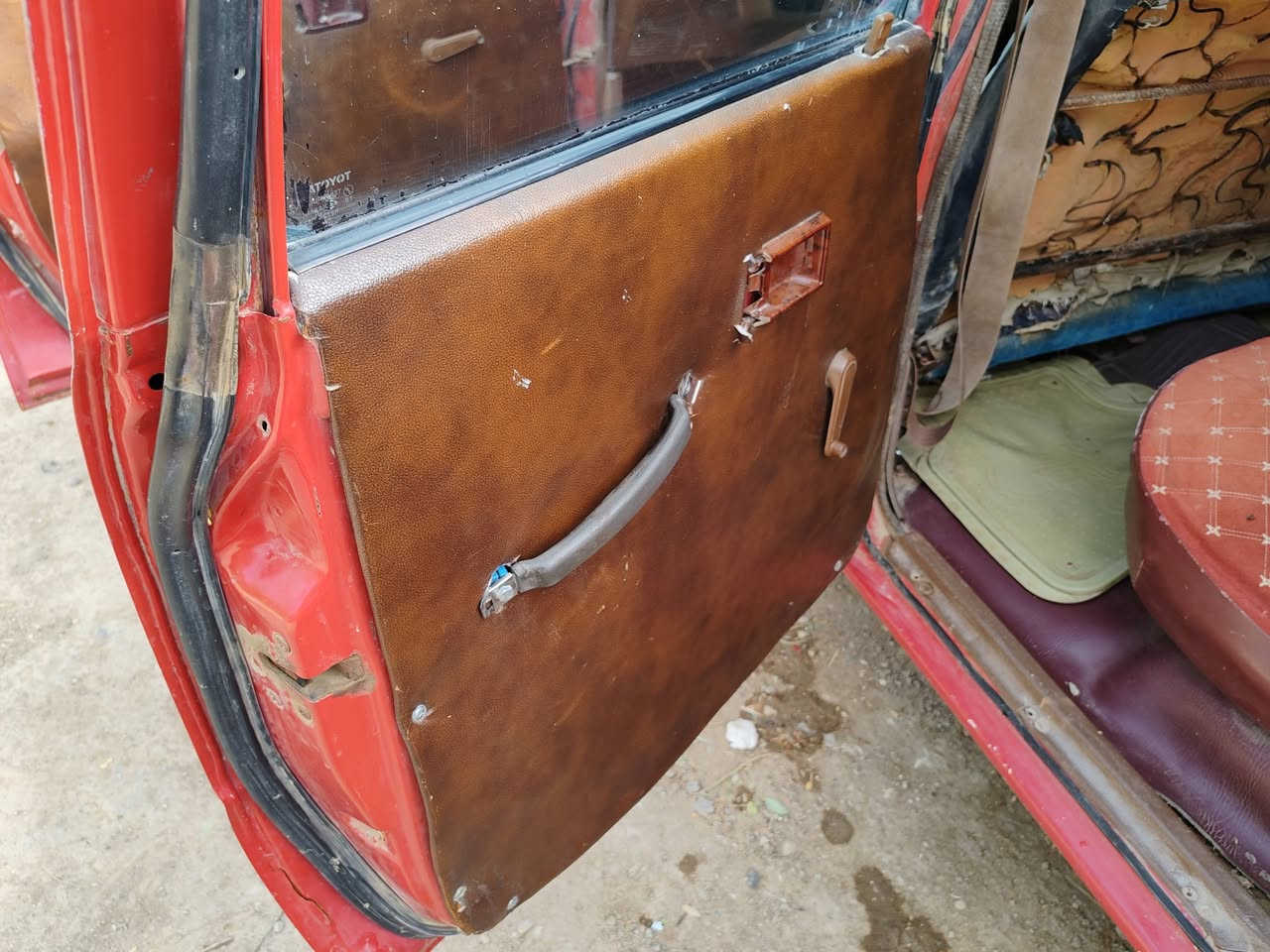 السلام عليكم بيكم تيوتا ياباني موديل 90 دبل مكفوله جاهزه على الاخير مكينه ثري واي كير 5نمره واكسن اوشاصي كله كفاله اونظيفه اوشغاله كهربائيات ادوات (كلك)  اتعهد سرقه اوعشائر   اتصل وبخدمتك خاص مفتوح  ***********
مكانها واسط
