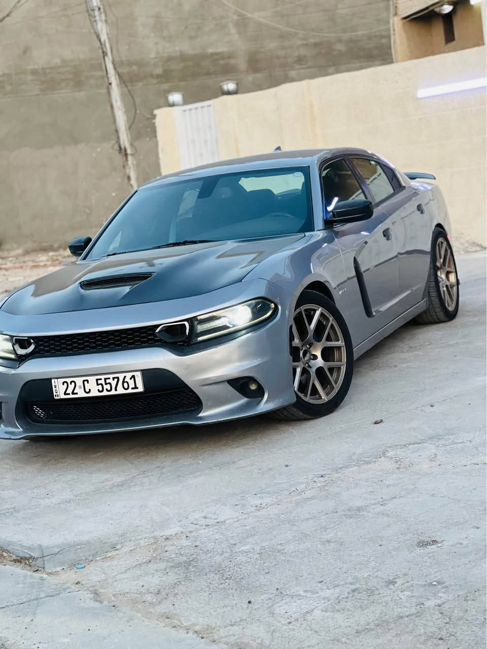 السلام عليكم جارجر RT للبيع سعره 181 ورقه وبيه مجال بسيط السياره خير من الله مابيه اي نقص ادامه كامله عليها تفريع هوائيات عليها منضومة غاز جديده دعاميات وبنيد ودركه SRT ماشيه 100 وياله هيلكات نجمه  صدر امامي خلفي جديد مبرمجه سيفتي مكان السياره باسمي تحويل مباشر مكاني بغداد *********** 
رقمها اربيل Colombo, Sri Lanka
