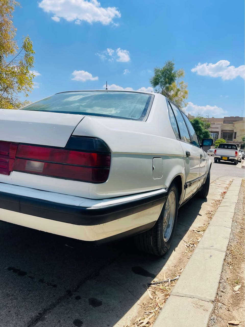 بيئيم مؤديل 1993تؤماتيكي 740V8فول فول قه بات مواسافات سي په رده بيلاد كوشن كاره باي سياره كه ره قم هه وليره حيزامه لؤ جواني بي تاعم و ليدران بشت و بيش كه بس به شه رتي اوه ليات ده يفرؤشم سنه وي ئه سلي خؤي له گه له  موشته ري جات بكه له خزمه تم شوين هه ولير *********** أربيل, العراق
