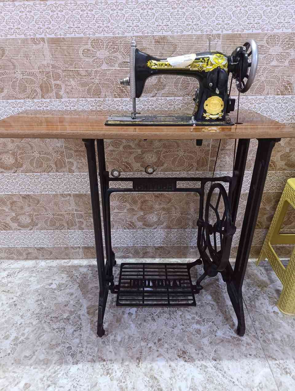 سلام عليكم عندي هاي مكينه خياطه مع ماطور كهربائي سعر75 الف بي مجال ***********
