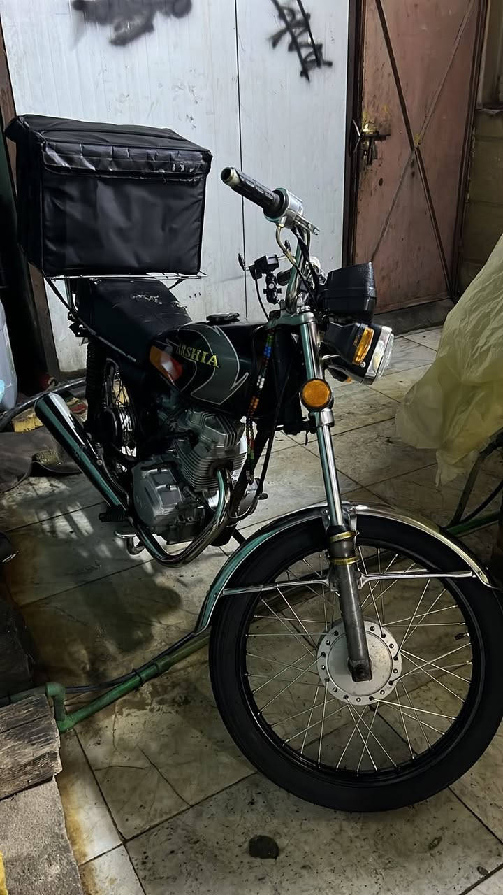 سلام عليكم دراجة نضيفة مكينه نضيفة امجفته نامة ادوات سعرها 550
رقم ***********
