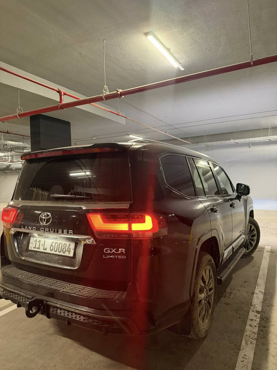 السلام عليكم 
لاندكروز GXR  2024 بريم لمتد اصل

مكينه 4000 تنفس طبيعي

ماشية 24

فول1/1 

كامرات 4 

كراسي كهرباء 

كراسي تبريد

صندوك كهرباء 

سايد بريك دكمة 

انضمة قيادة 

شاشات 
سعر 
$70.000
ومعروفة لمواصفات لباقيه 
مكفولة من كلشي فقط PDR ب جاملغ الخلفي كد 4 اصبع
و جوة المراية رصعه مكحله فقط
سيارة ب اسمي

 077.300.300.75
المنصور مول المنصور
