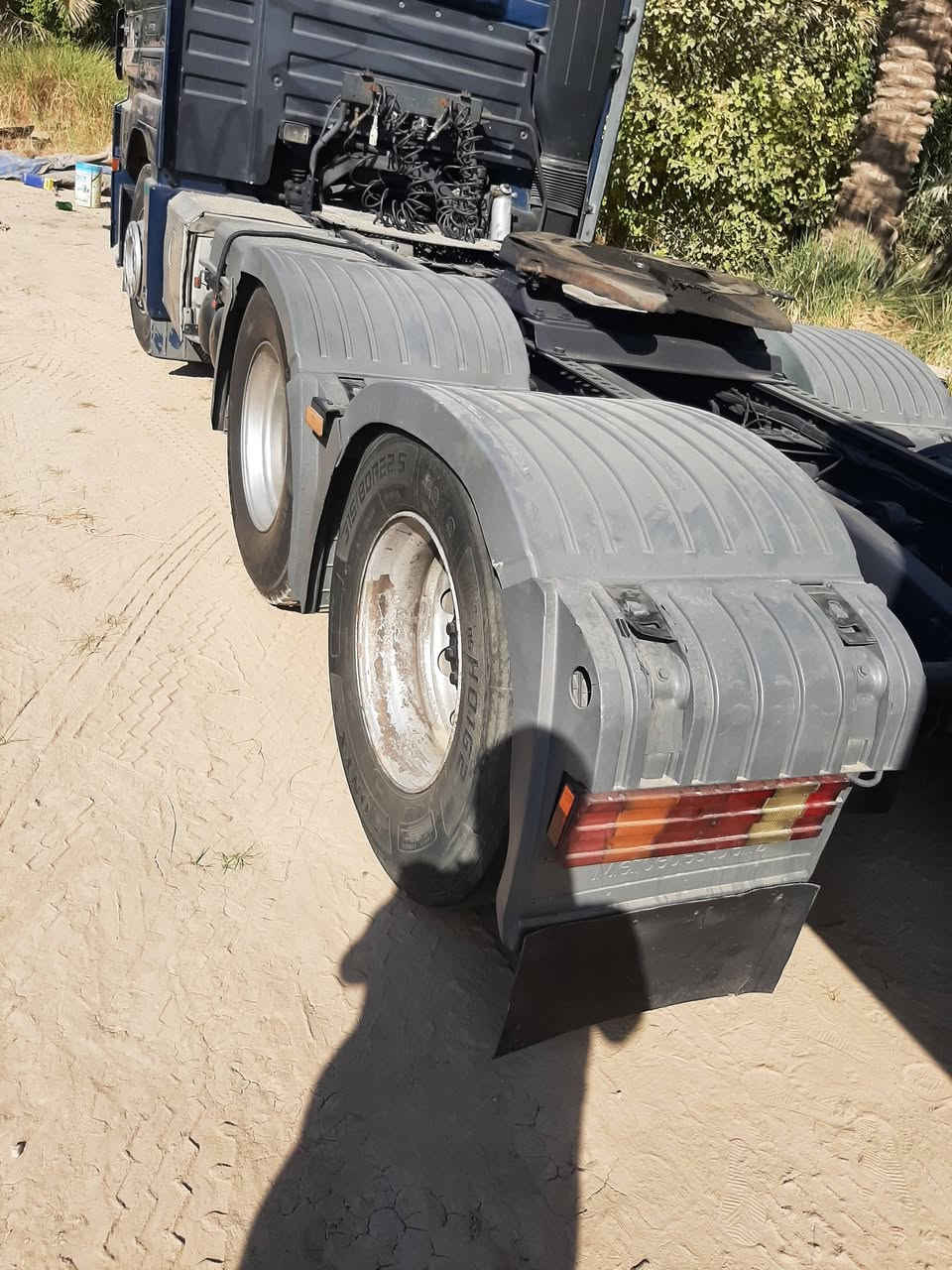 للبيع اكتروز ٢٠٠٨ رقم وسنوية جديد سليمانية مربوطة فلات ٤ محاور ذات جوانب متحركة مكفولة راس وعربانة طخم تاير جديد سحال مزوج خلفي للاستفسار ***********
