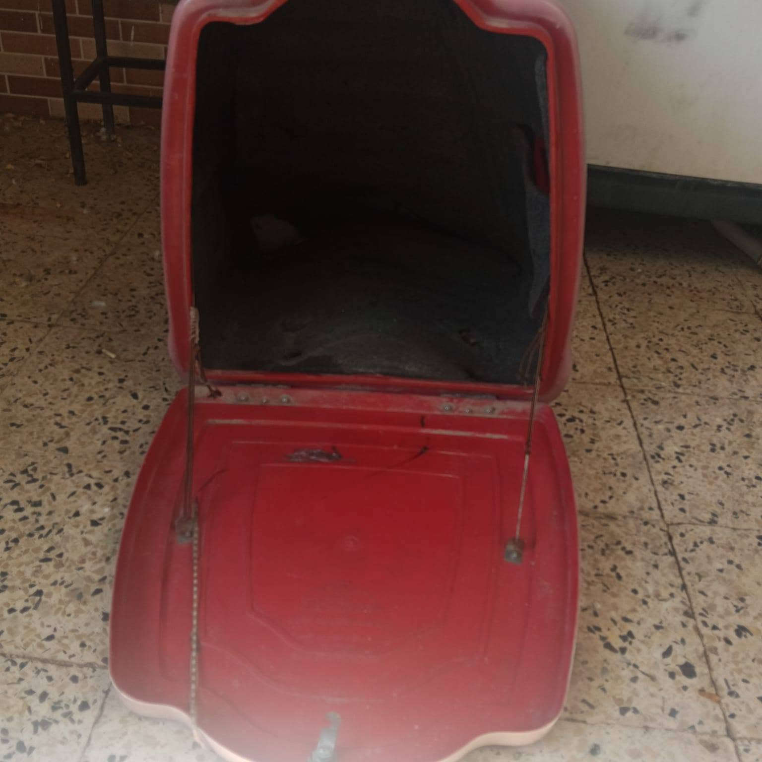 صندوق توصيل وهورنات يحتاجن تصليح طافيات مااعرف شبيهن عنواني زين القوس


**إذا كنت صاحب هذا الإعلان وتريد حذفه لأي سبب، رجاءا أرسل رسالة إلى الدعم الفني**
