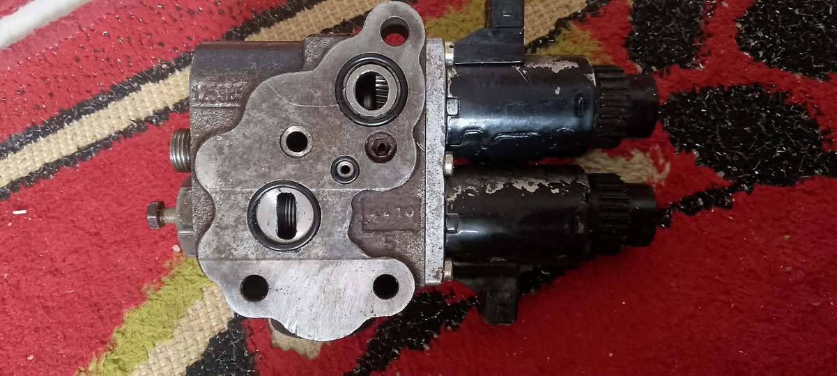 غراض حاصوده نيوهولند للبيع شرط الشغل  سعر مناسب 
مكان واسط العزيزية 
تواصل ***********
