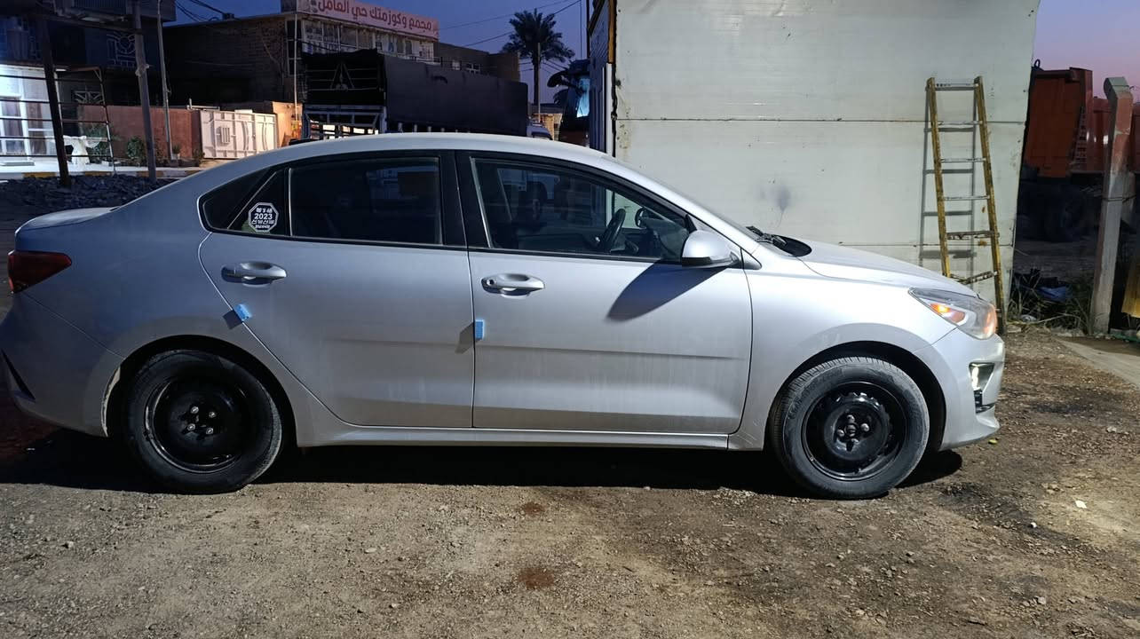 السلام عليكم 
كيا ريو 2023معوقين باسمنه مكاني الديوانية 
بيها جاملغ الامامي الأيمن تبديل بدون دواخل 
السعر 120وبيها مجال قليل رقم التلفون غير متواجد على الفيس  .+
***********
