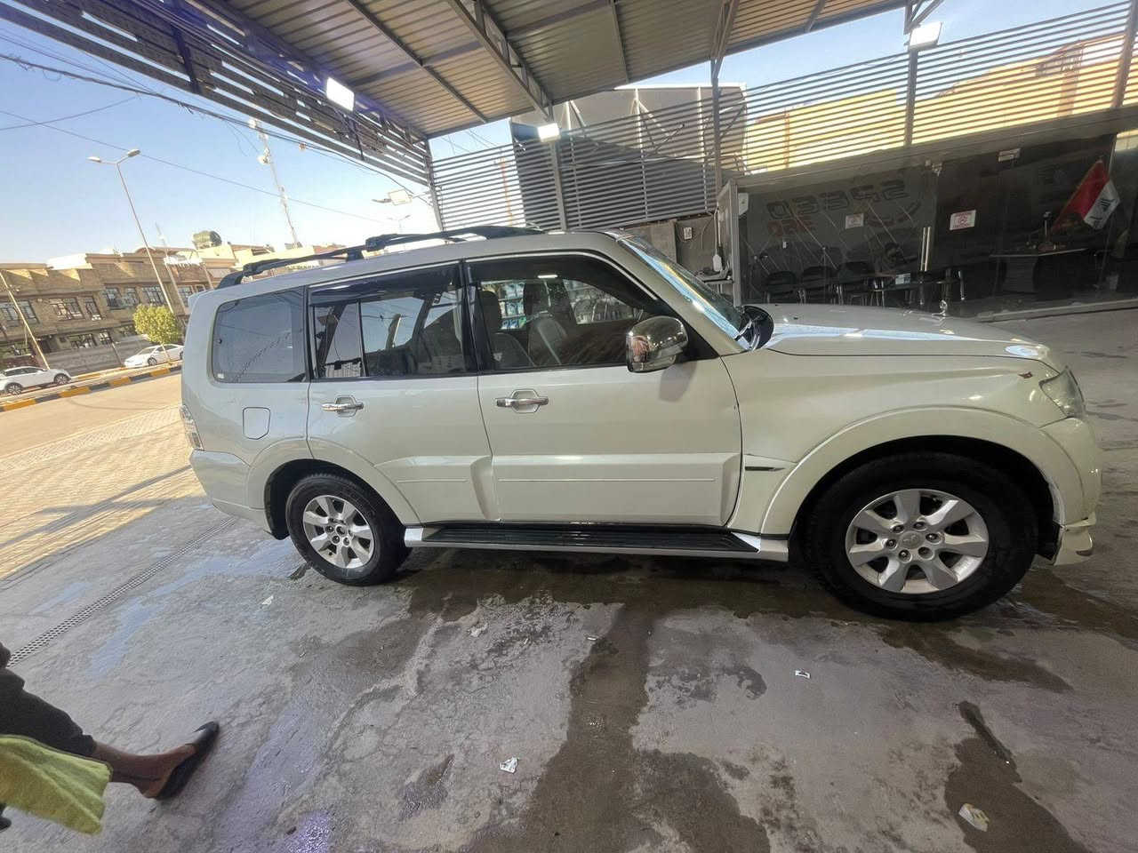 السلام عليكم
للبيع بايجيرو 2010 موصفات الحبتور بدون حادث فقط الي موضح بالسونر
السعر ١٢٥ للاستفسار الاتصال ***********
