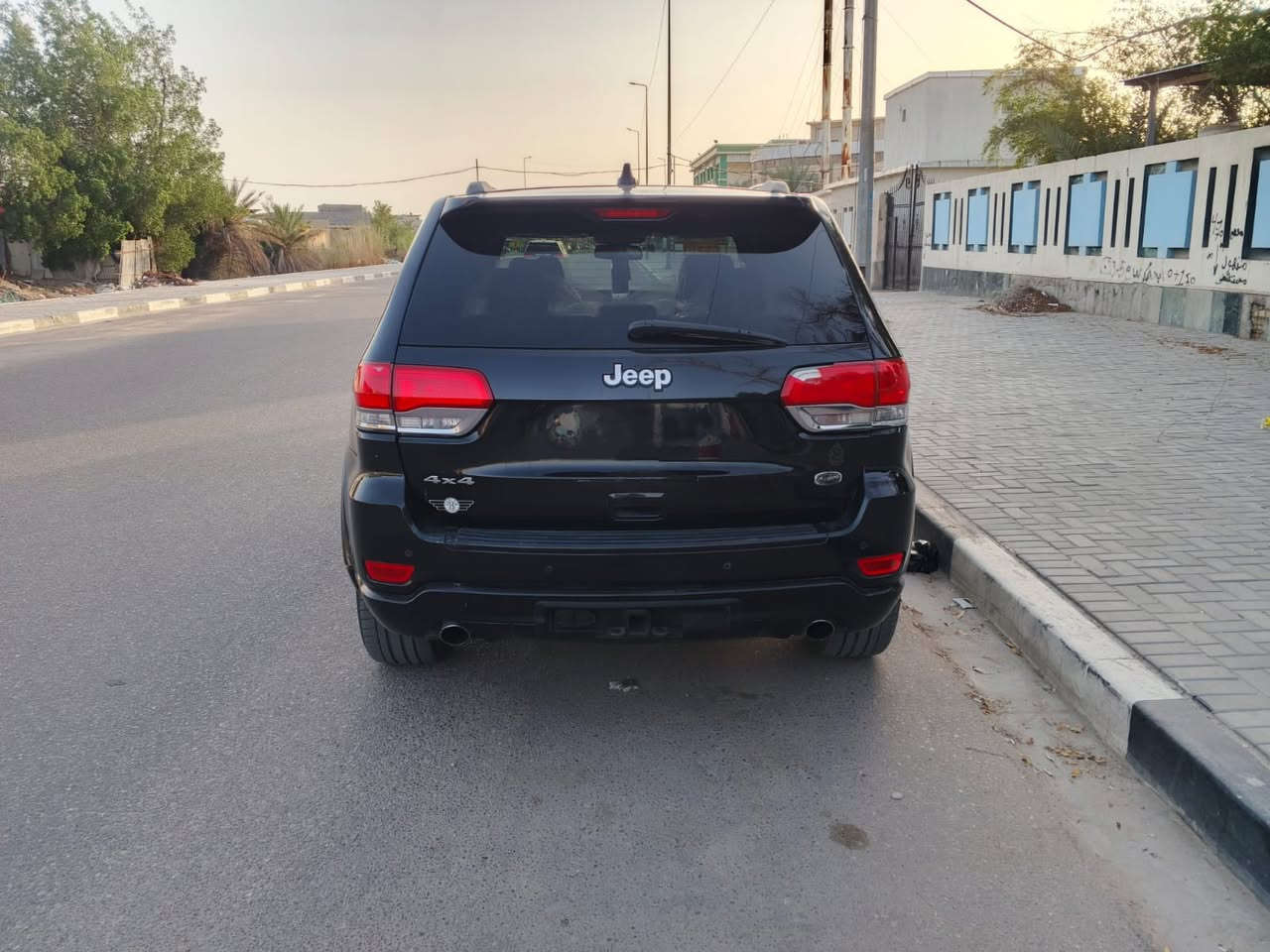 السلام عليكم ورحمة الله  وبركاته حاويه حاويه  ادوات ادوات فووول 
للبيع او مراوس 
 جيب لاريدو فئة اوفرلاند 
موديل 2017
المواصفات كندي
1_ سقف بانوراما 
2_بصمة وبصمت ابواب
3_ صندوق كهربائي 
4_تتفئة تبريد مقاعد تتفئة مقود 
5_مراياة جانبيات كهربائية + تتفئه 
6_نضام مفتاح ذكي 
7_ نضام وقوف طوارئ امي
8_ 8 وسادة هوائية 
9_ كاميرات 360
10_ المصابيح الأمامية ليد
11_ مصابيح زنون الأمامية
12_ مانع انزلاق
13_ نضام بدء تشغيل 
14_ حساس مطر 
15_ مقاعد جلد 
_ 4×4 
17_ ويل كب 20 
18_ مثبت سرعة 
السعر 80
مكان السيارة بصره  
 واتساب *********** فقط
