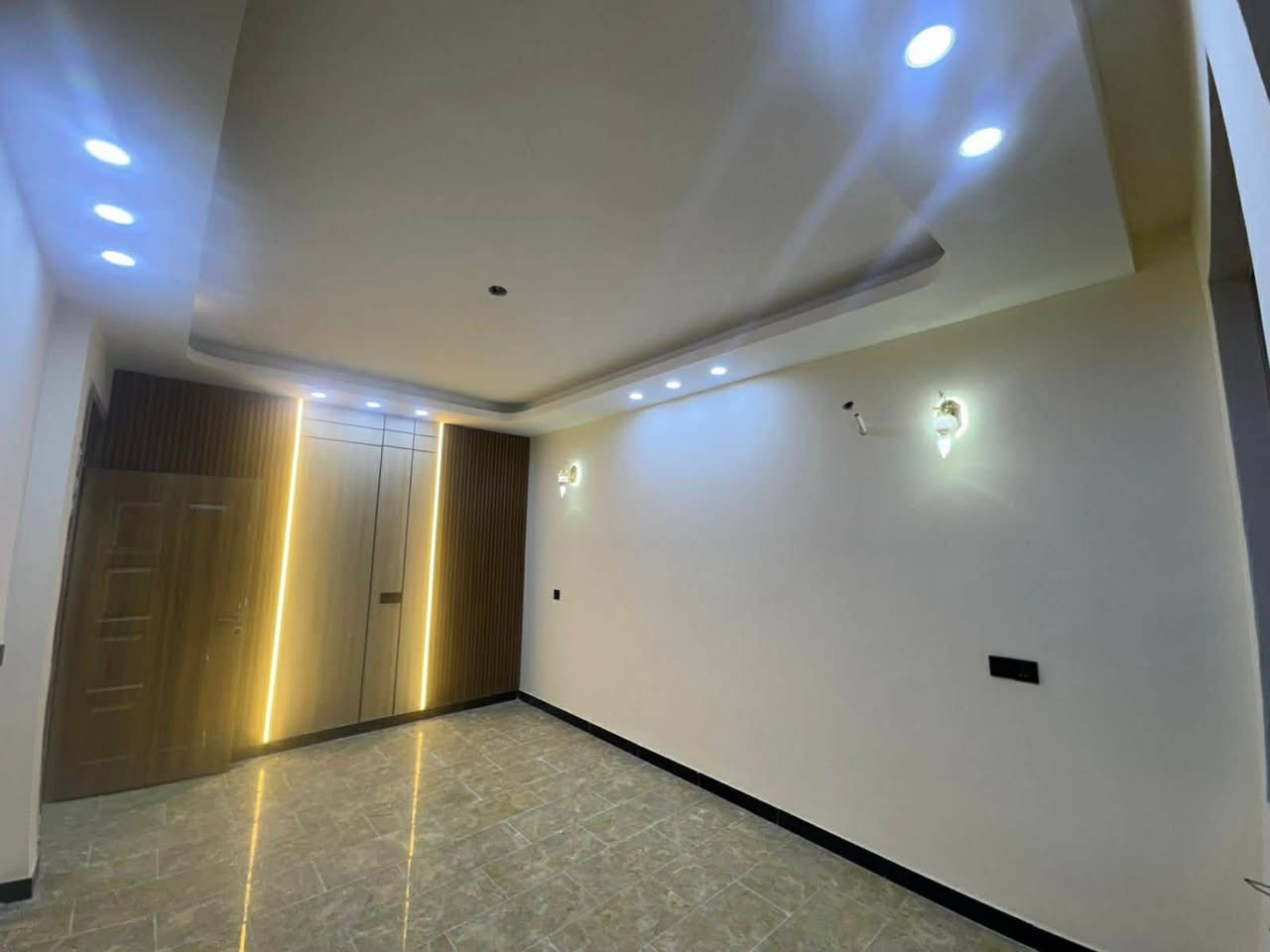 عل بركه الله
السلام عليكم ورحمة الله وبركاته 

دار للبيع المساحه ١٠٠ متر 

الواجهه ٤ متر 

النزال ٢٥ متر 

العنوان:-حي الجهاد/ديوان المخابرات/قرب شارع 60 

قرب شارع ٦٠/وقرب شارع المضخه التجاري/

يحتوي على/-غرف نوم عدد٣/صاله/مطبخ/صحيات٢/منور٢/بيتونه/سطحين/

طابو صرف/بناء حديث تسليم مفتاح/شارع عريض٢٠متر /

رصيف ٣متر/موقع ممتاز/سعر معقول/

للاستفسار الاتصال 

***********

***********

يتوفر واتساب
