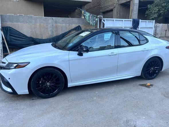 كامري امريكي موديل 2023 
مواصفاتهه اعلى مواصفات بلكامري حته اربع كامره داخل احمر كشنات حار بارد كراسي كهرباء رادار امامي داتاشو بانوراما
مواصفات متخلص مكينه اربعه سلندر 2.5
السياره مال بيت مناقصهه اي شي 
تخم تاير جديد قبل شهر مابيهه اي مصرف 
بأسمي ورقم جديد ماشيه 40mi 
حادثهه موضح بلصور فقط خشم البنيد 
بدون دواخل الدواخل مكفوله فقط البنيد
للبيع بدون مراوس للأستفسار ‭0772 289 6250‬
السعر 22500
المكان الغزاليه
