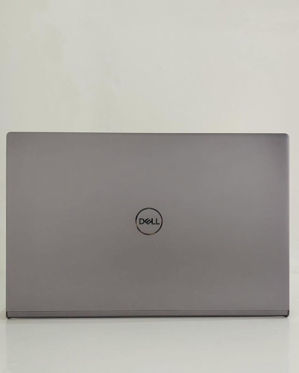 💻 Dell Vostro 7500
• i7 جيل عاشر H
 • رام 16GB
 • SSD 512GB سريع
 • كرت GTX 1650 Ti 4GB
 • شاشة FHD واضحة
 • كيبورد بإضاءة
 • 🔋 بطارية من ساعة إلى 3 ساعات (حسب الشغل)

💰 السعر: 785 ألف دينار
بشنو يشتغل وياك هالجهاز؟

إذا طالب 👨‍🎓 يمشيك دراسة، برامج أوفيس، زوم، مشاريع بدون تعليگ
إذا مصمم 🎨 يشغل Photoshop و Illustrator و AutoCAD
إذا تشتغل مونتاج 🎬 يشتغل Premiere و CapCut
إذا تحب ألعاب 🎮 يشغل PUBG و GTA V و Fortnite و Valorant بإعدادات متوسطة إلى عالية

يعني جهاز عملي للشغل والترفيه 

✔ ضمان شهر
✔ فحص قدام المندوب قبل ما تستلم
✔ أجهزة نظيفة ومفحوصة وجاهزة
✔ تغليف مرتب يحمي الجهاز
✔ توصيل خلال 48 ساعة
✔ ملحقات كاملة: حقيبة + ماوس + ماوس باد + شاحن أصلي

🎓 وعدنا تخفيض خاص للطلاب
💻 وعدنا موديلات وأسعار مختلفة تناسب كل الميزانيات
واتساب ***********
