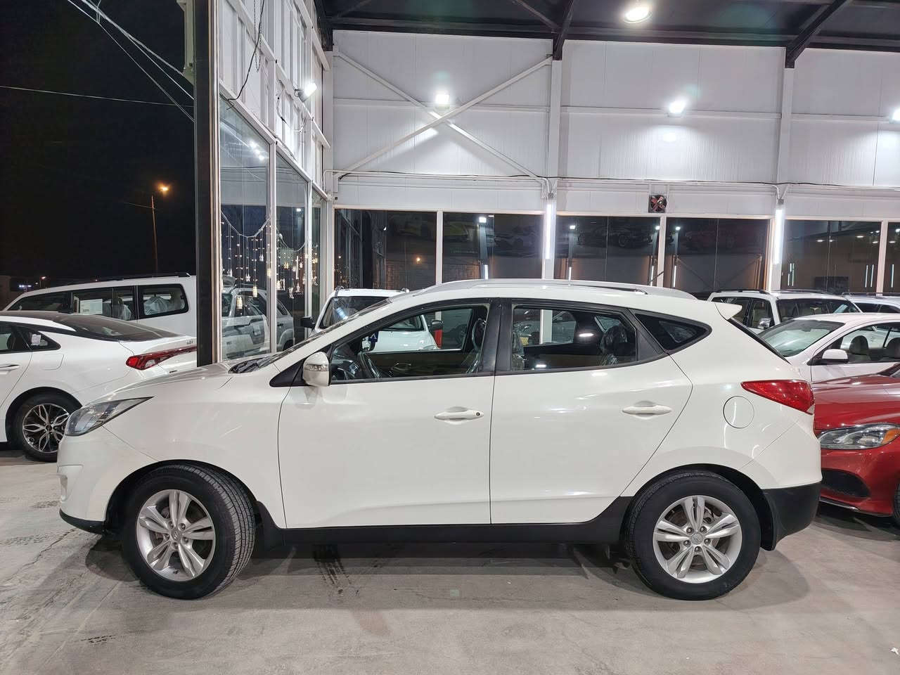 السلام عليكم 👋
هونداي توكسان خليجي🚗🚗
الموديل 2011💯
رقم بابل الدولي جاهز تحويل مباشر 👌
السيارة مكفولة من الصبغ والتبديل👍
المواصفات ستندر
 ويل كب 
فول تحكم ستيرن 
كشافات
محرك2000 دوش
السعر / 13800$
السيارة حلوة وجاهزة من جميع النواحي بدون أي نقص

للتواصل والاستفسار الاتصال على الارقام
 *********** واتس إب 📲
***********📞
الموقع:📍حلة _ حي الصحة _ مجاور فندق بابل
#معرض_الوليد_لتجارة_السيارات
انستا📲https://www.instagram.com/alwaleed_cars_1?igsh=MXMyOHN2bDJ6OXhvcg==
تيك توك 📲
https://www.tiktok.com/@alwaleed__cars1?_r=1&_t=ZS-91hXDqXB40A
