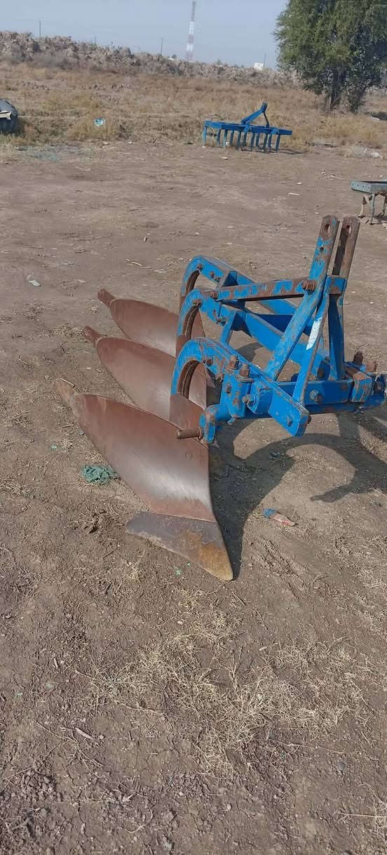 فدان تركي البير حجم11 موديل 13 عنوان بغداد على طريق الدولي السريع***********//***********
