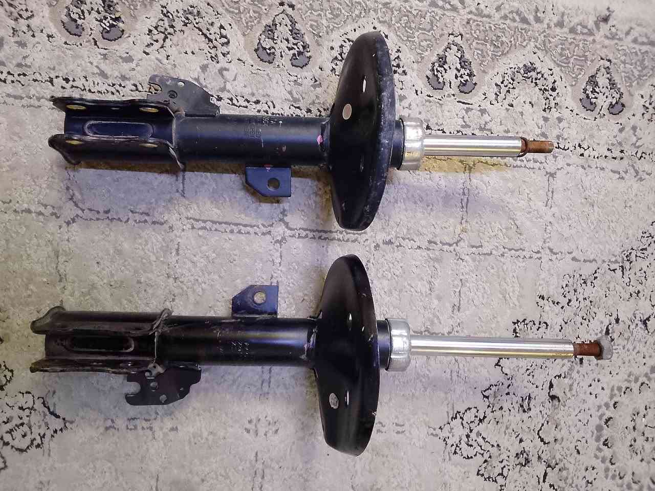 من رخصت الدمن بعد الوعود الكاذبة اعيد النشر غراض كامري مستعملة وجديدة
قيم وخذ لن بقن اجم شغلة من السيارة
***********
