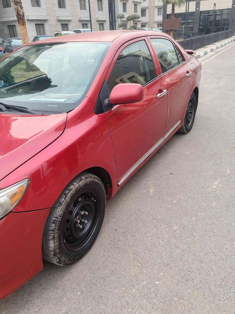 كورلا ٢٠٠٩ كير خير من الله ومكينه مشدوده جديد مال ٢٠١٧ حادثها بابين الصدر والورا بيها مكانات صبغ داخل نضيف السياره باسمي السعر 105 وبيها مجال  مكان السياره بغداد المشتل للاستفسار ***********
