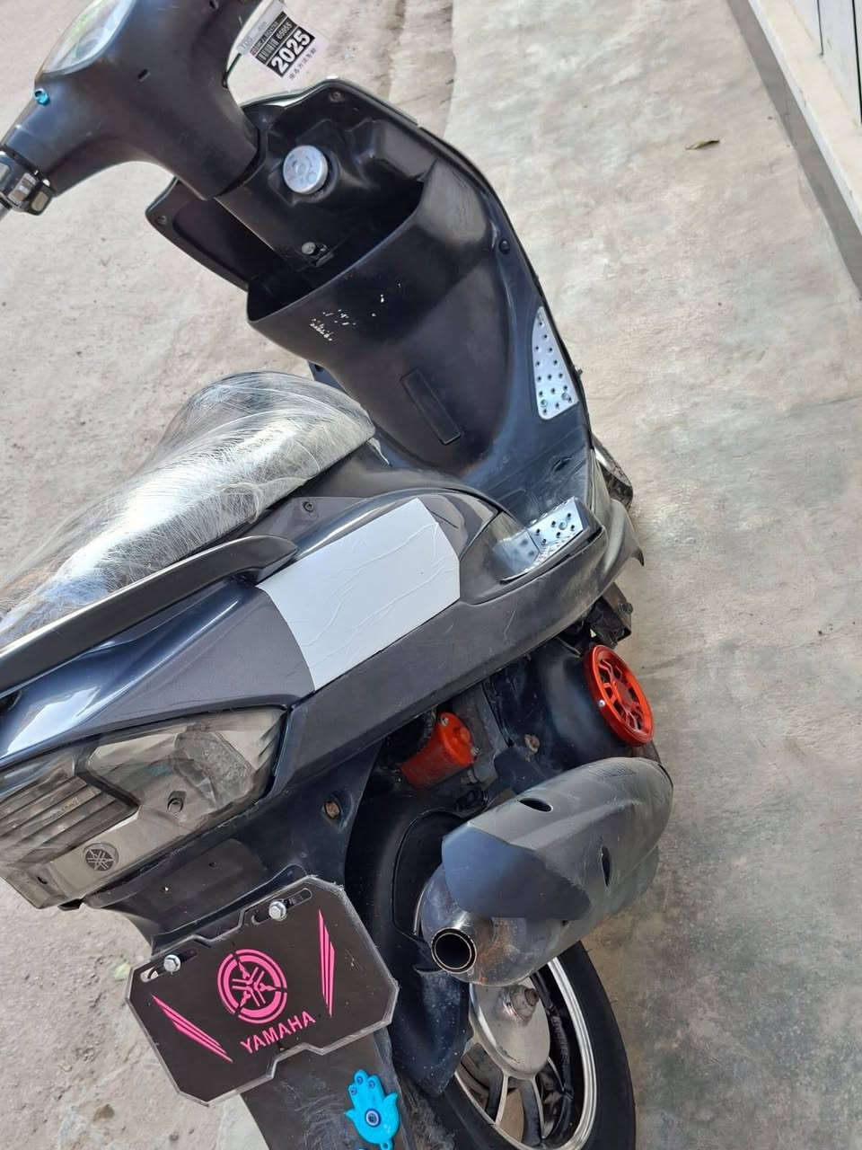 سلام عليكم دراجه ماكس عدله خير من الله نكره سلف هندر بوشه ٥٥ دراجه مكفوله من كلشي كهرباءيات كلها شغاله بيها قطع تزويد خارجي المكان بعقوبه المفرق للستفسار ***********
