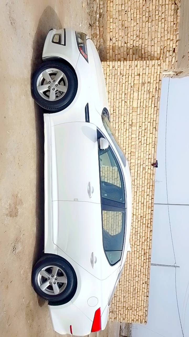 سلام عليكم سياره للبيع موديل 2015 مكفولة كفاله عامه محرك وكير جديد تبريد ❄️وارد مريكي سعر خاص مكان السماوه الخضر رقم واسط    رقم الاستفسار ***********
