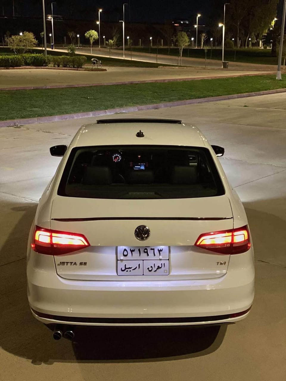 سلام علیکم 
جیتا (٢٠١٧) se 
سێ پارچەی هەیە بۆنیت چامرخی سەیاق دەرکەی سەیاق 
بێ ژۆرێ بێ ئرباگ بەشەرت دوو چێی بچووک سەردەکوتی هەیە 
گێر مەکینە عەماوە دار و بەردی بەشەرت 
لۆ پەیوەندی (***********) أربيل, العراق
